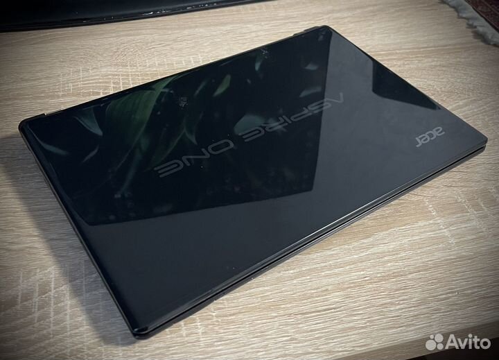 Нетбук Acer Aspire One 756