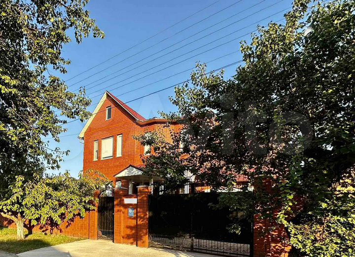 Дом 158,8 м² на участке 6 сот.