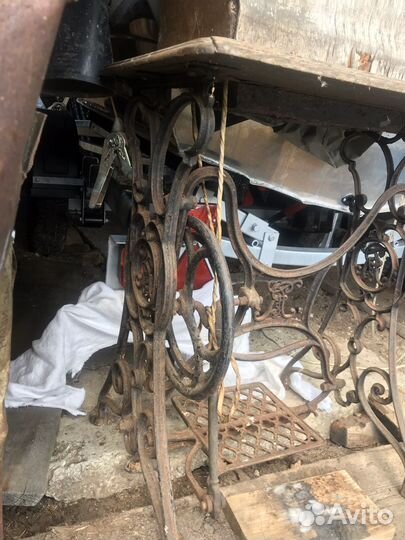 Швейная машинка антикварная немецкая