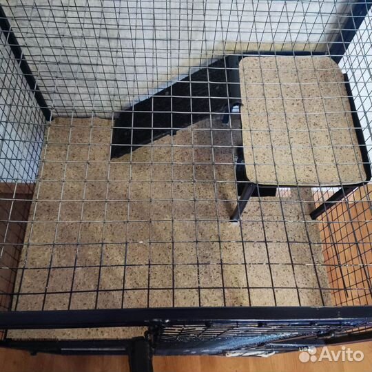 Огромная клетка для животных