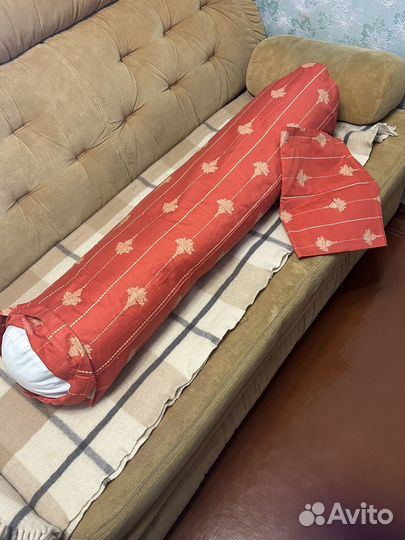 Подушка между ног