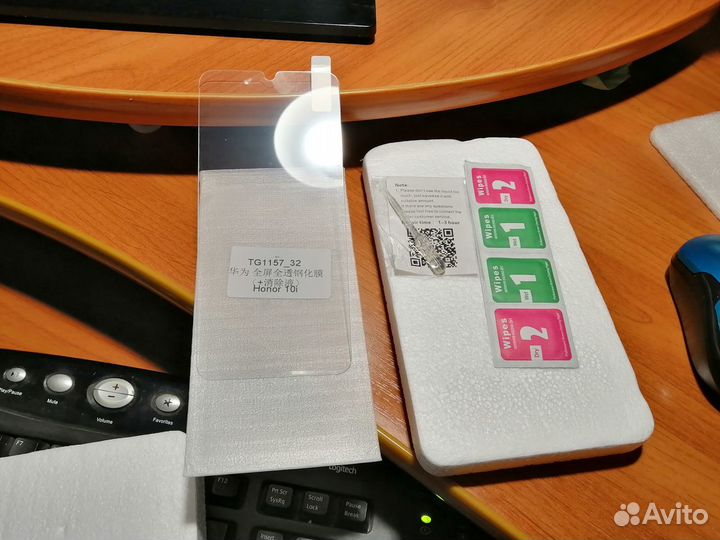 Стекло на телефон honor10i