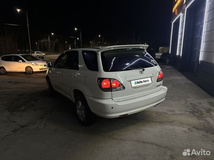 Toyota Harrier 3.0 AT, 1998, 150 000 км