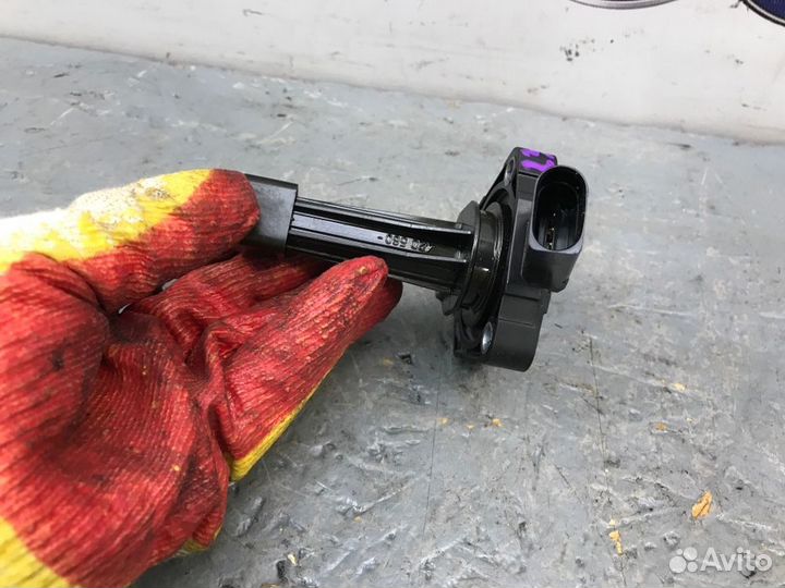 Датчик уровня масла Audi A4 B8 1.8 cabb 2008