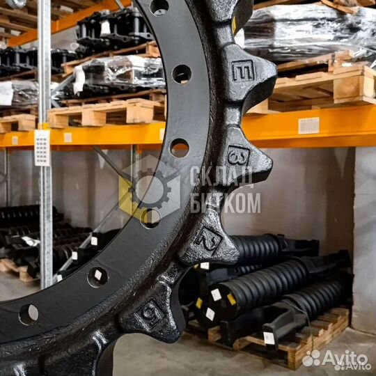 Звезда Case CX573