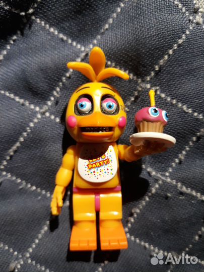 Fnaf mcfarlane toy Chica