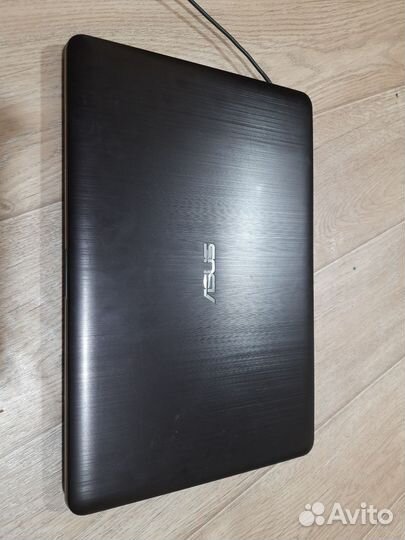 Ноутбук asus