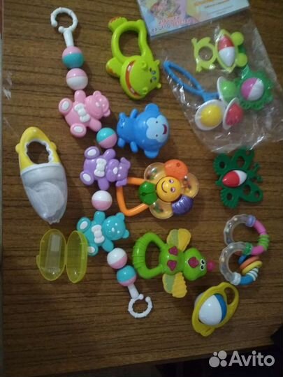 Погремушки,грызунки,ниблер,пропезыватель