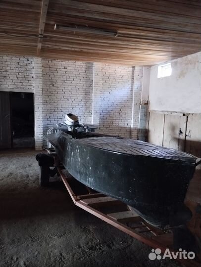 Продам лодку с мотором