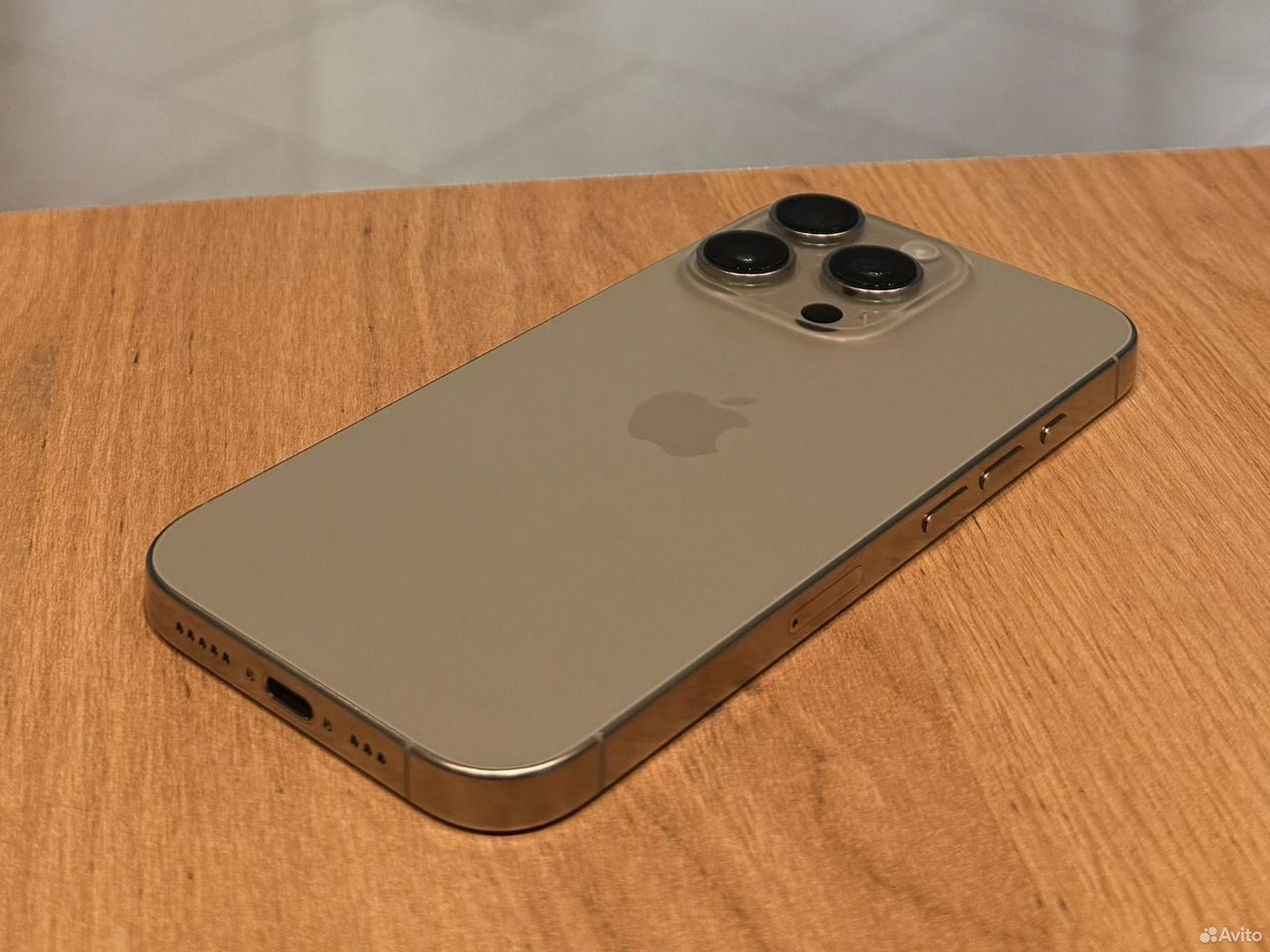 iPhone 15 Pro, 256 ГБ