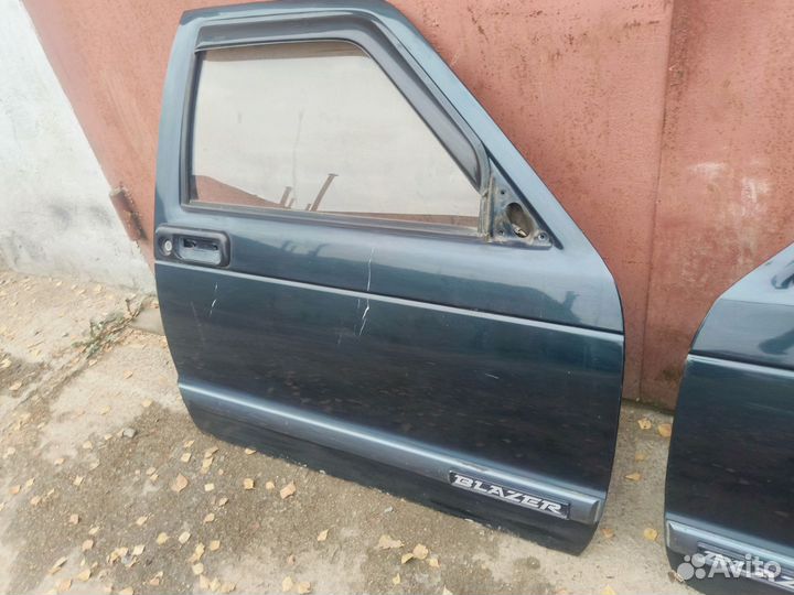 Передние двери Chevrolet Blazer S10