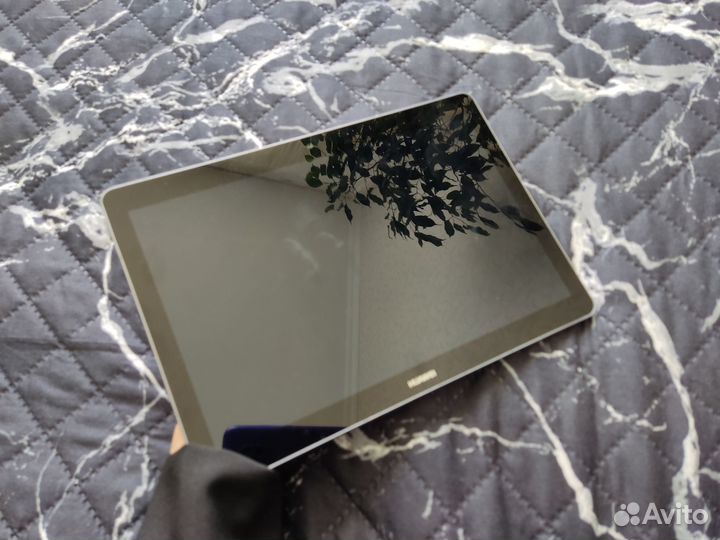 Планшет huawei mediapad t3 10 (заводские)