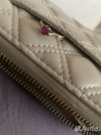 Продам золотое кольцо