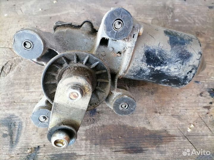 Мотор стеклоочистителя