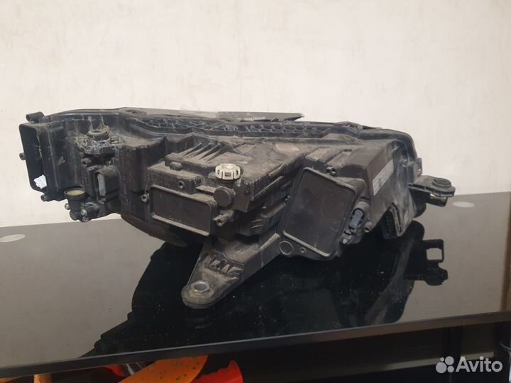 Фара для Шкода Суперб 3. 2020г