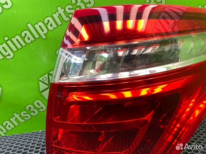 Фонарь задний правый Citroen C4 Picasso UD 5FV