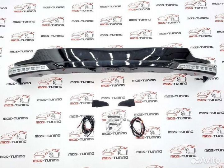 Передняя губа Toyota LC200 Urban Sport LED черная