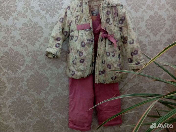 Демисезонный костюм для девочки 104