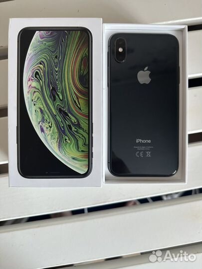 iPhone Xs, 64 ГБ