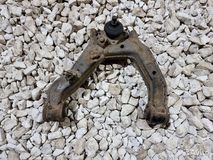 Рычаг передний верхний Паджеро 4