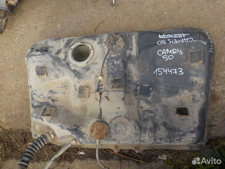 Бензобак Toyota Camry 50