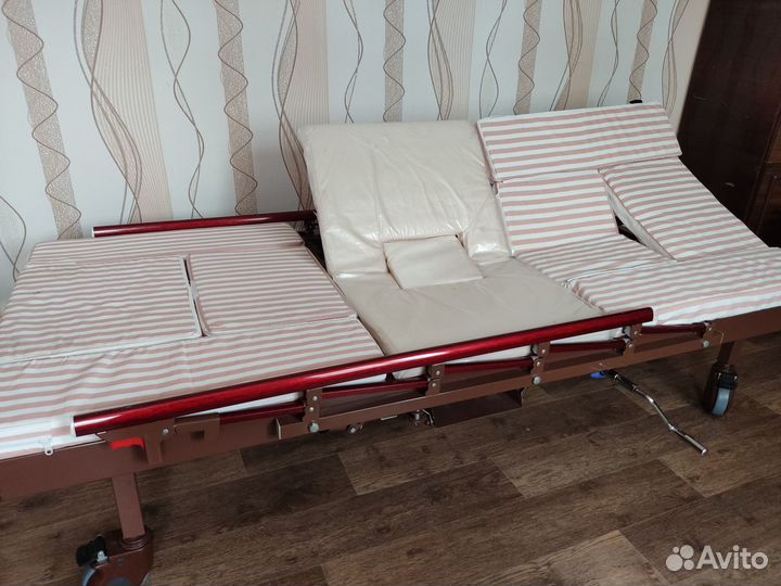 Кровать медицинская для лежачих больных