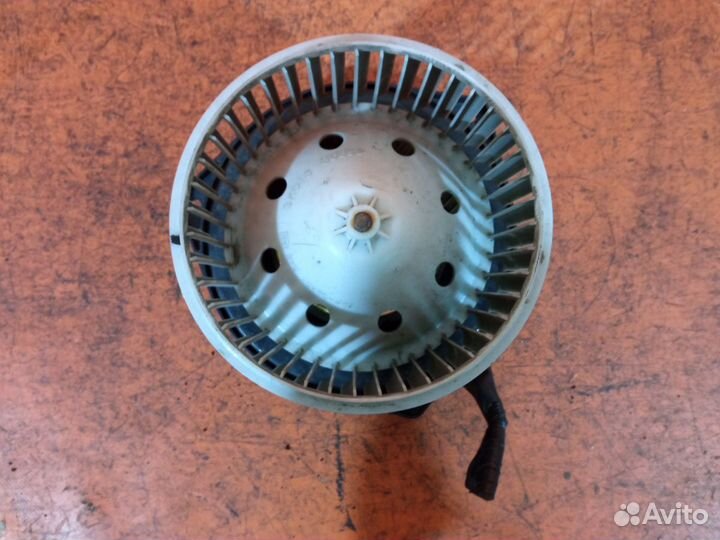 Моторчик печки Nissan Cedric HY34