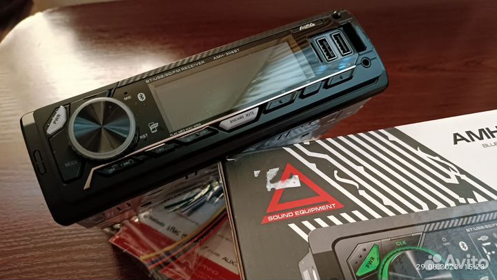 Автомагнитола aura