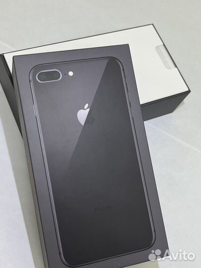 iPhone 8 Plus, 64 ГБ