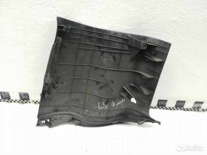 Обшивка багажника верхняя правая Toyota Land Cruis