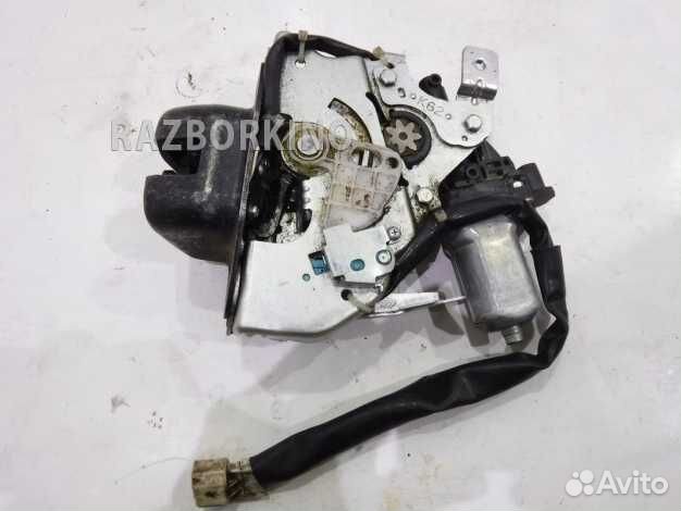 Замок двери багажника