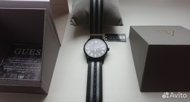 Часы Guess