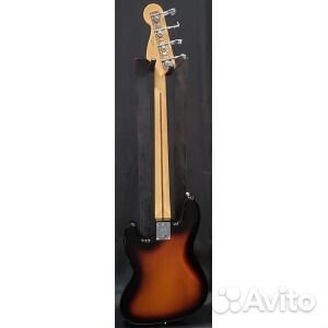 Fender Player Jazz Bass с кленовым грифом 2022 3-T