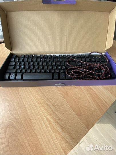 Игровая клавиатура с подсветкой