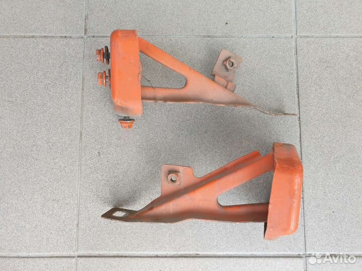 Renault Kangoo.Рено Канго. Крепления,петли капота