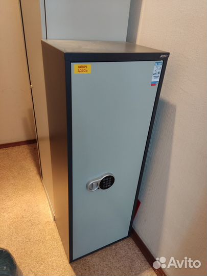 Продаю сейф aiko