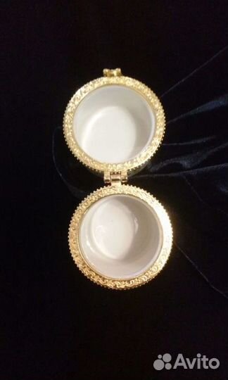 Фарфоровая шкатулка. Винтаж