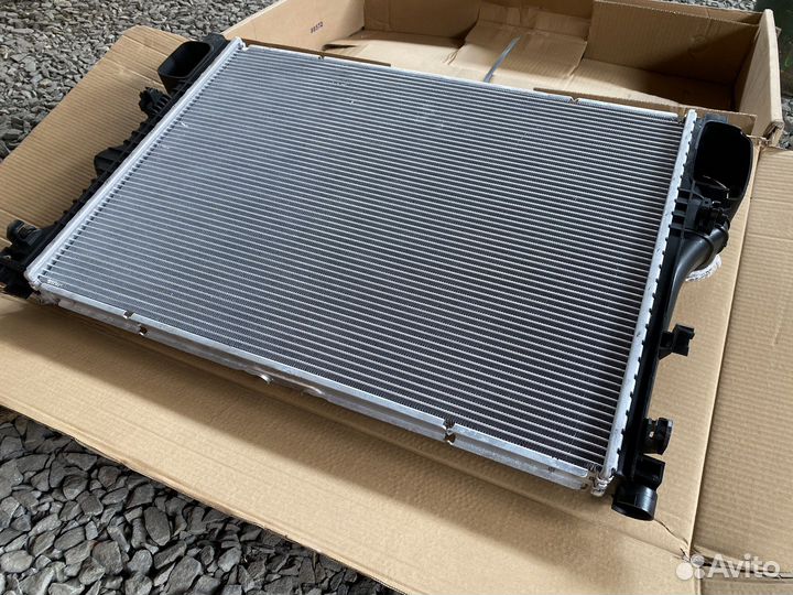 Радиатор основной ож Mercedes S W221 M278 4.7