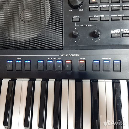 Аранжировочная станция Yamaha PSR-SX900