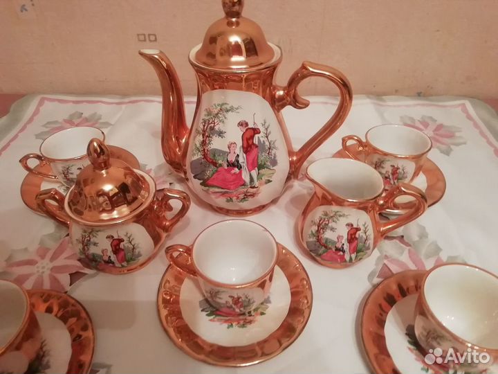 Кофейный сервиз золотой 
