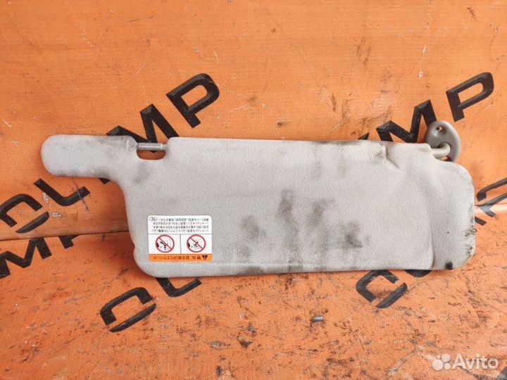 Козырек солнцезащитный левый Toyota Carina AT211