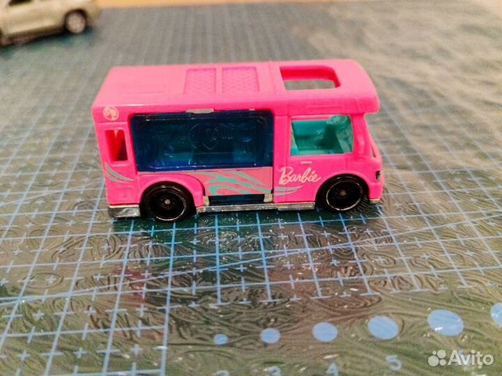 Фургон барби от Хот вилз