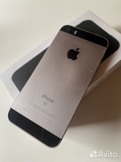 Телефон iPhone se