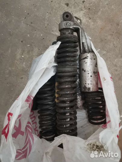 Задние армотизаторы чезет (cz)