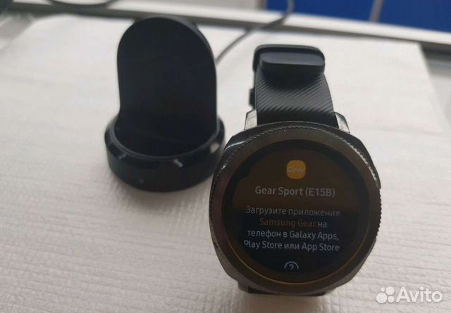 Смарт часы Samsung Gear Sport