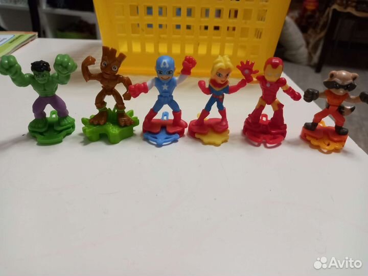 Марвел из киндер сюрприза, смурфики Лента