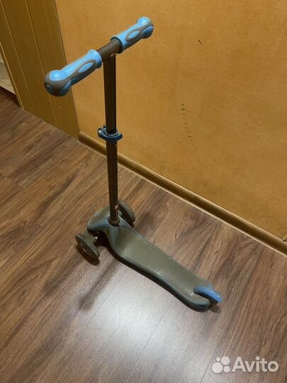 Самокат детский трехколесный globber scoo