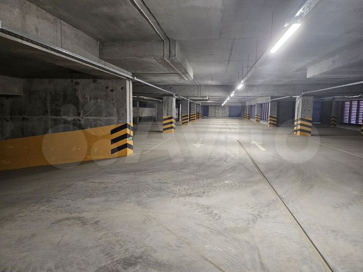 Машиноместо, 14 м²