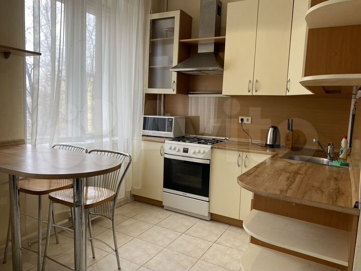 2-к. квартира, 48 м², 3/5 эт.