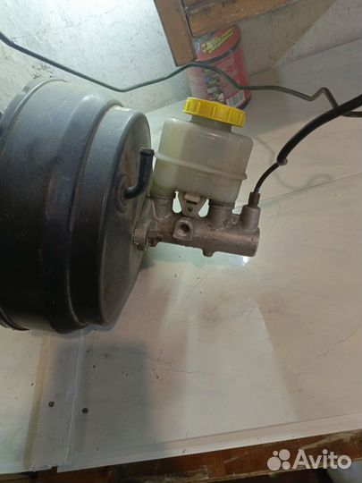 Продам главный тормозной цилиндр с вакумником